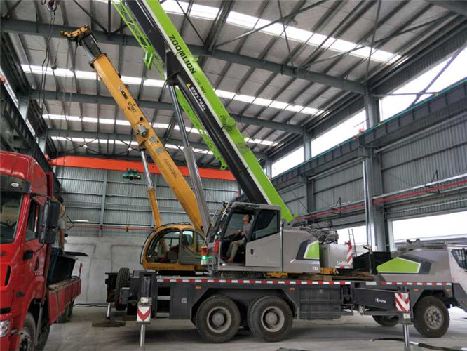 民权县高空车出租需要注意哪些安全事项？